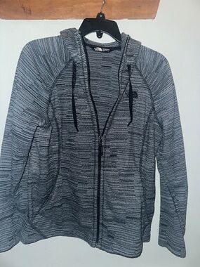 Womans size large North Face fleece hood jacket